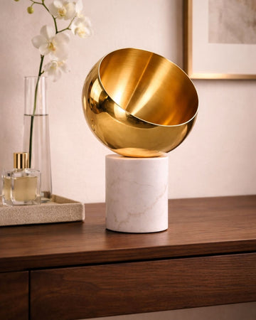 Centro de Mesa em Metal Dourado Base Mármore Branco