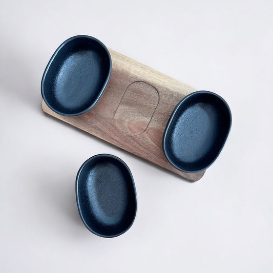 Petisqueira de Cerâmica Preta com 3 Bowls e Base de Madeira 24 cm