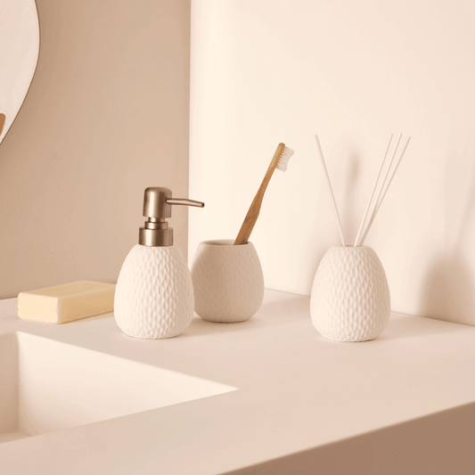 Elegância Concreta: Kit de Banheiro em Cimento Off White - 3 PCS