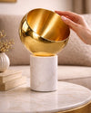 Centro de Mesa em Metal Dourado Base Mármore Branco